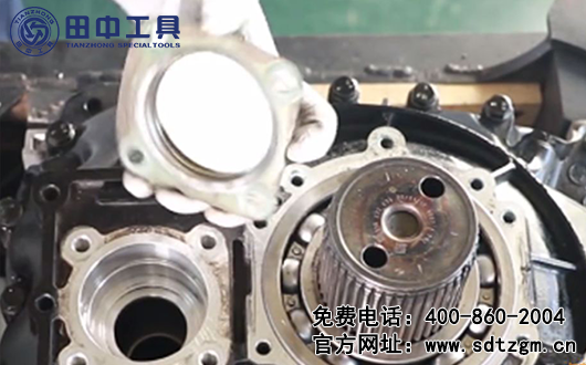 ZF16档变速器拆卸，ZF变速箱维修工具